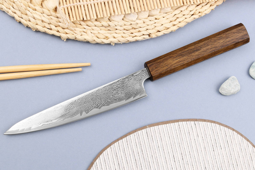 Japanisches handgefertigtes Universalmesser Wusaki Unagi AUS10 Damast 15cm Eichenholzgriff