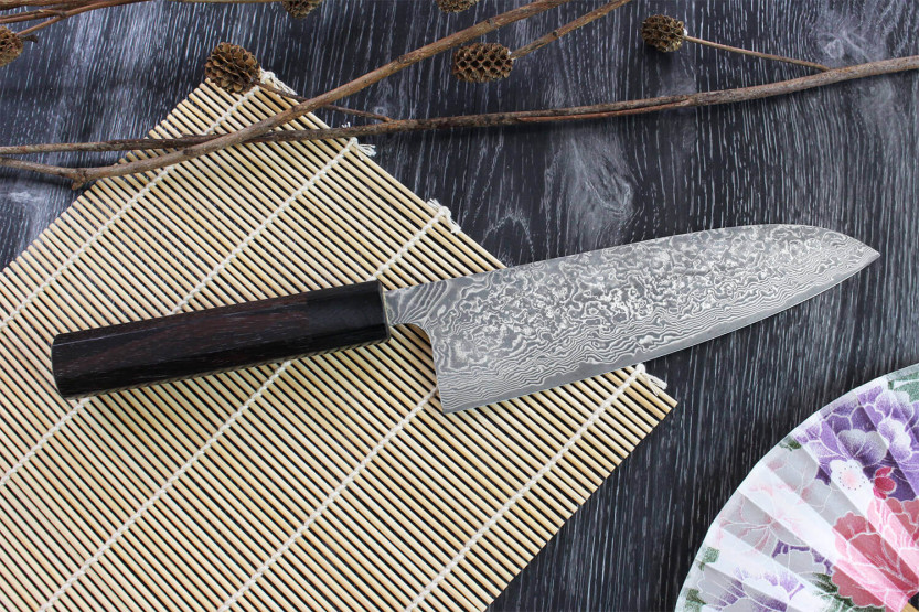 Handgjord Japansk santoku-kniv Takeshi Saji R2 Nickel Damas 18cm