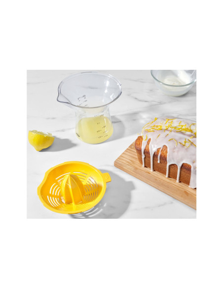 Spremiagrumi OXO per limoni e arance con contenitore graduato