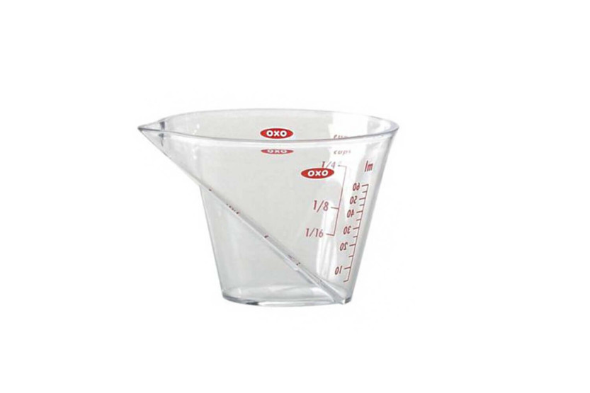 OXO 60 ml mittakannu, jossa on nokka