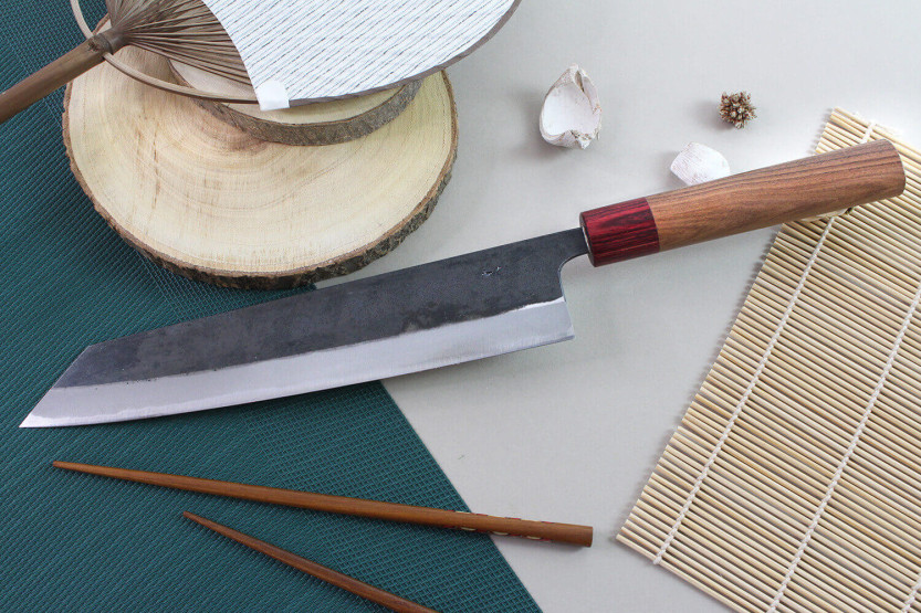 Faca kiritsuke japonês artesanal Wusaki Yuzo BS2 24cm