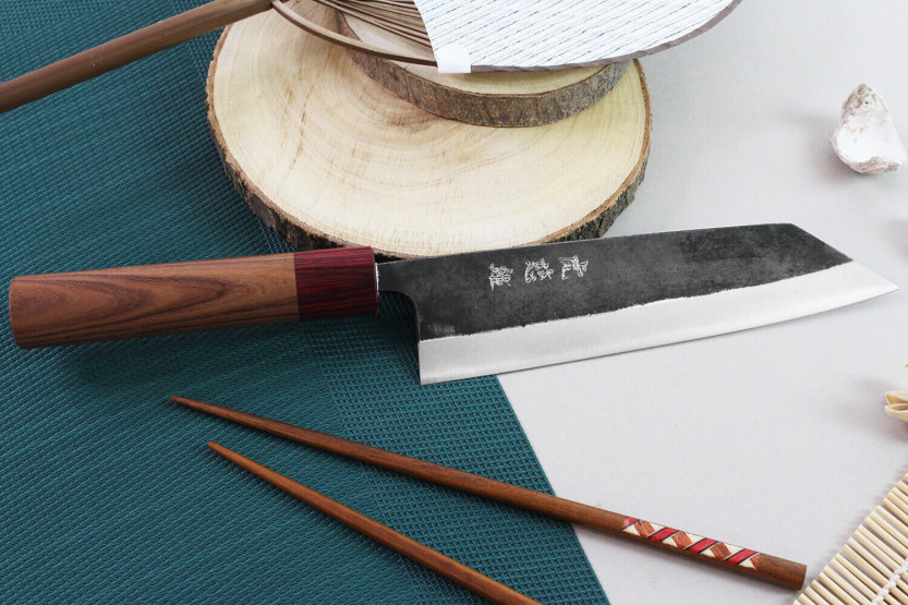 Faca kiritsuke japonês artesanal Wusaki Yuzo BS2 18cm