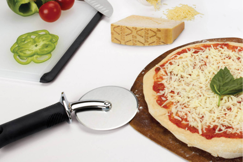 Roulette op pizza OXO inox