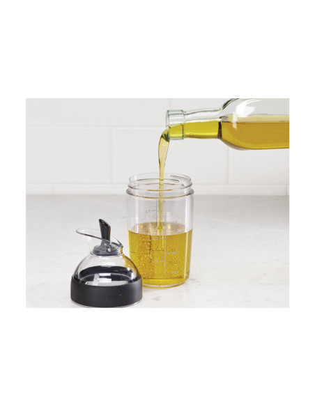 OXO vinaigrette shaker 236ml