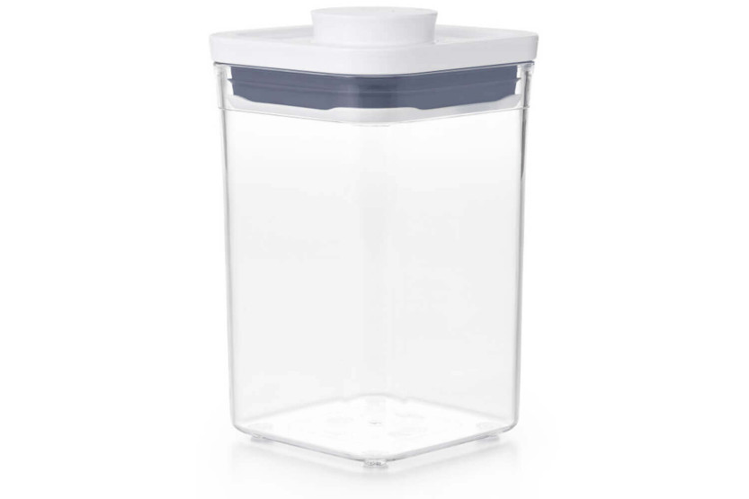 Caja de almacenaje cuadrada pequeña OXO Pop