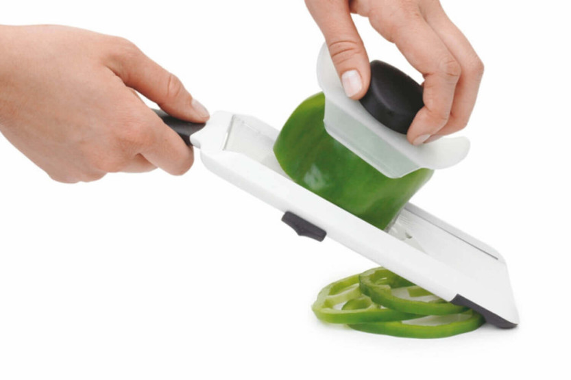 OXO handkeuken mandoline voor plakjes met drukker