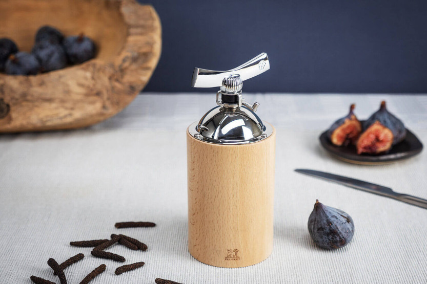 Peugeot Isen manuelle lange Pfeffermühle aus Holz und Edelstahl 16cm