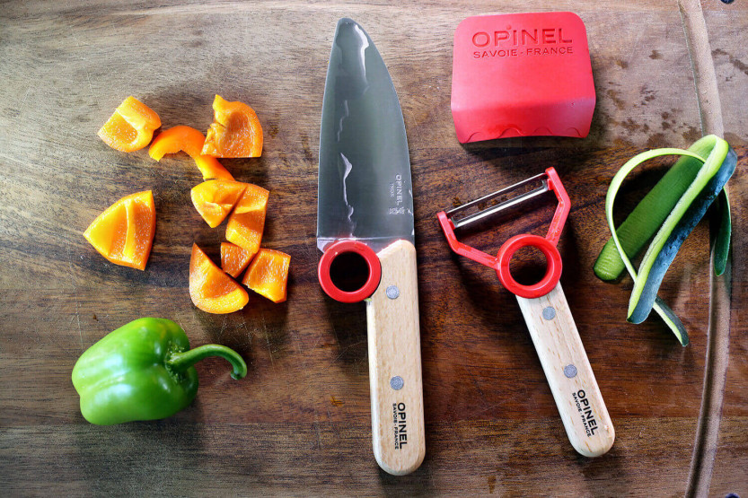 Opinel Le Petit Chef conjunto de faca + descascador + protetor de dedos - Vermelho