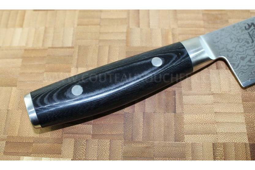 Coltello da chef giapponese Yaxell RAN 20 cm 69 strati lama damasco