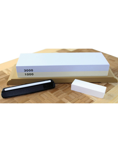 Yaxell Japanse wetsteen korrel 1000/3000 + 3 accessoires