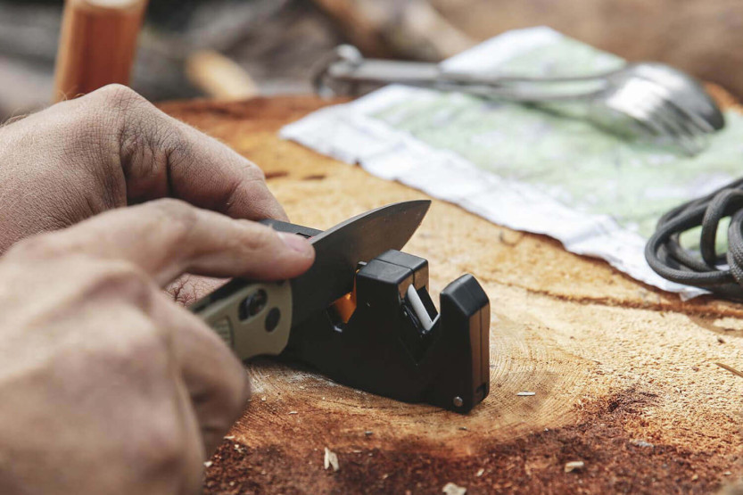 Worksharp Pivot Plus manual pocket sharpener