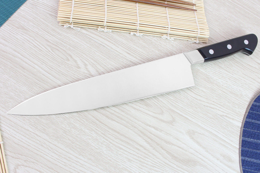 Misono UX10 27 cm japansk kokkekniv