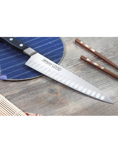 Cuchillo japonés de chef Misono UX10 con borde granton, 21cm