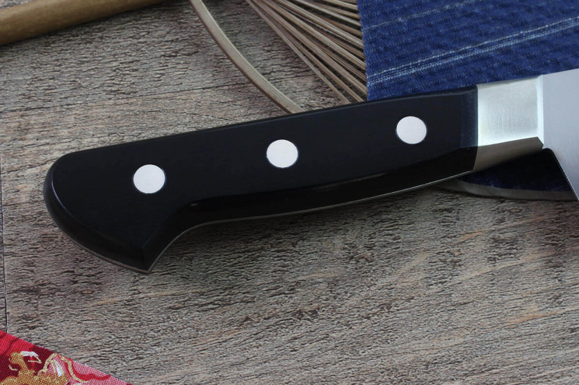 Misono Japanisches Kochmesser mit mit Kullen UX10 24cm