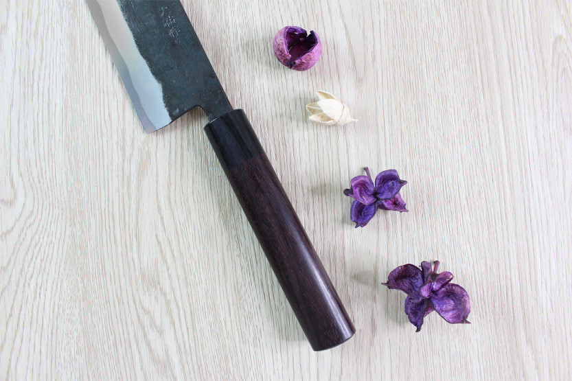 Faca de chef japonesa Nishida Shirogami de 24 cm feita à mão