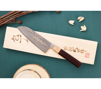 faca santoku japonesa VG10 Gold Takeshi Saji de 16,5 cm feita à mão 2