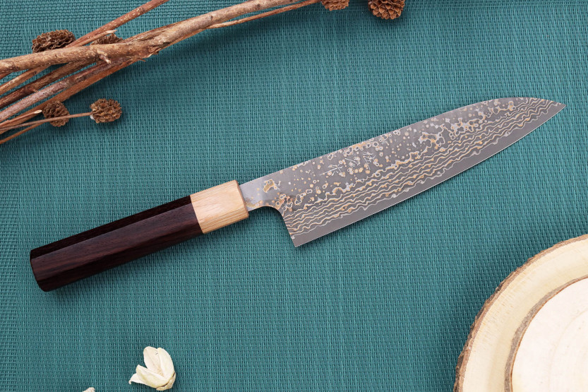 Takeshi Saji VG10 Gold 18cm käsintehty japanilainen keittiöveitsi