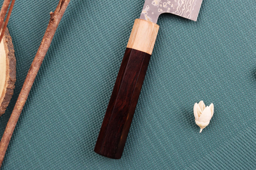 Takeshi Saji VG10 Gold 18cm käsintehty japanilainen keittiöveitsi