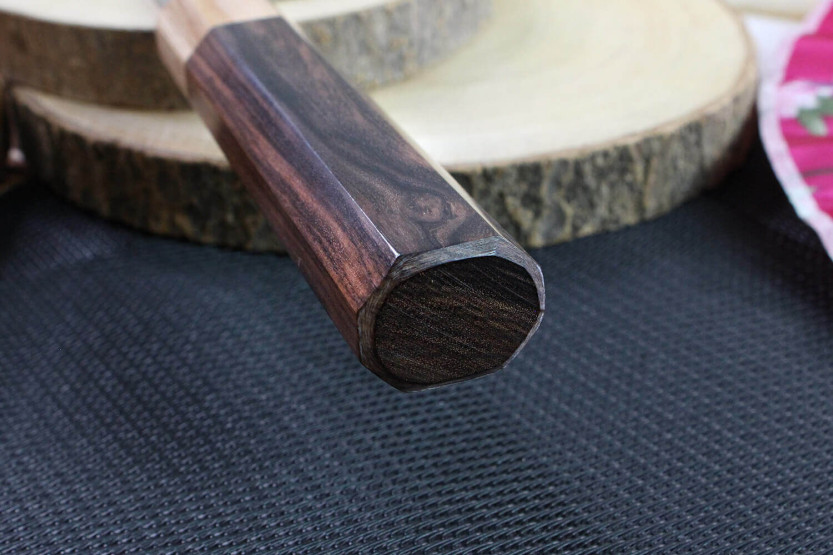 Tsunehisa SLD Damaskus 21 cm japansk kokkekniv
