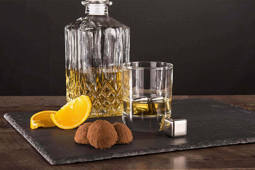 Sett med 4 Vacu Vin whiskystein