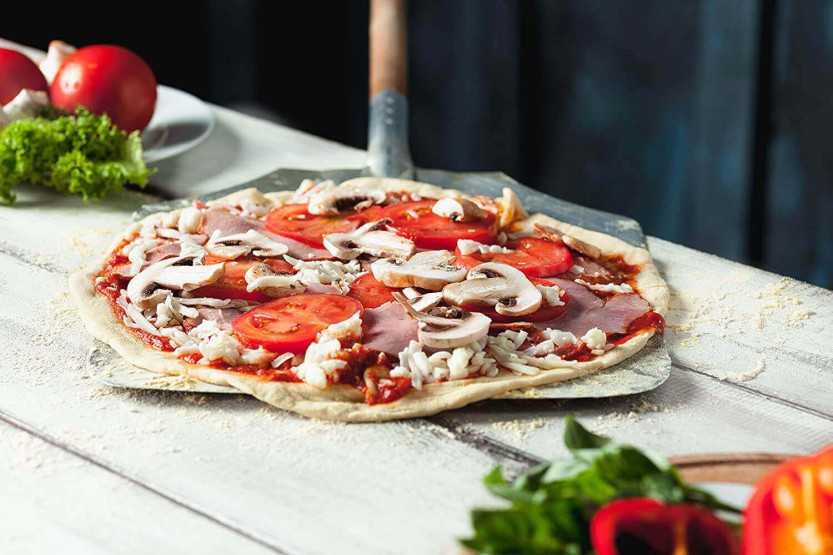 Peeling para pizzas Kitchen Craft 65x30,5cm metal e cabo de madeira
