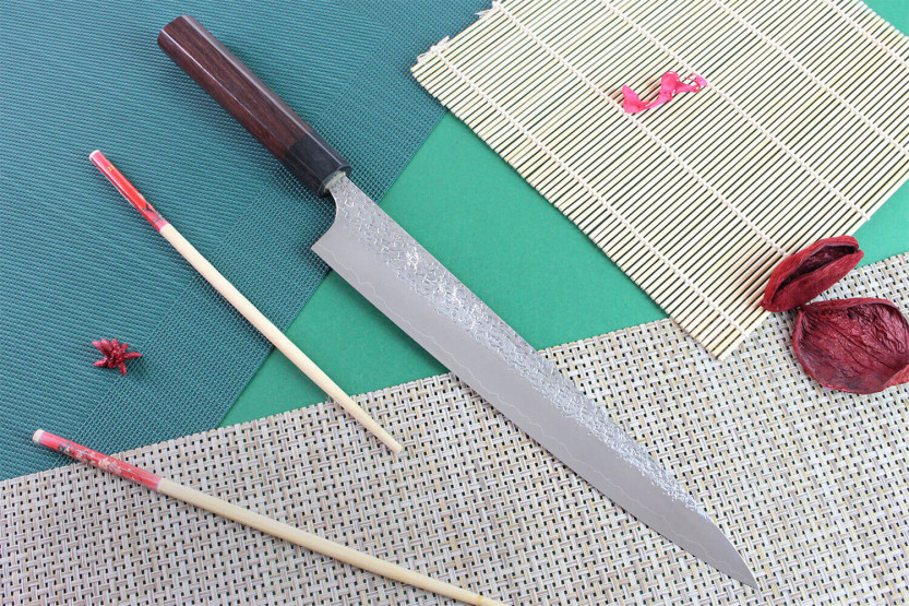 Hamret japansk sujihiki-kniv Yu Kurosaki Shizuku 27 cm SG2-stål