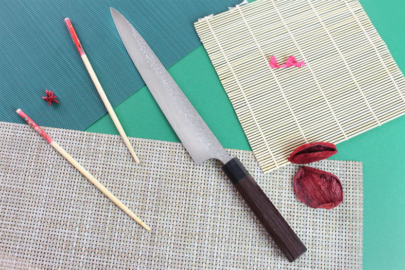 Yu Kurosaki Shizuku 27 cm coltello giapponese sujihiki martellato, acciaio SG2