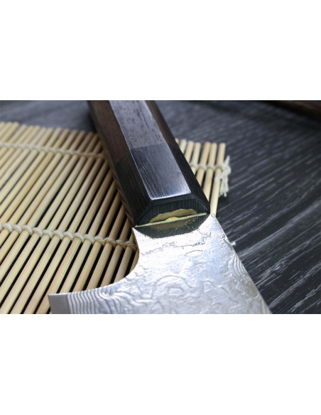 Faca bunka japonesa artesanal Takeshi Saji R2 Damascus 18cm