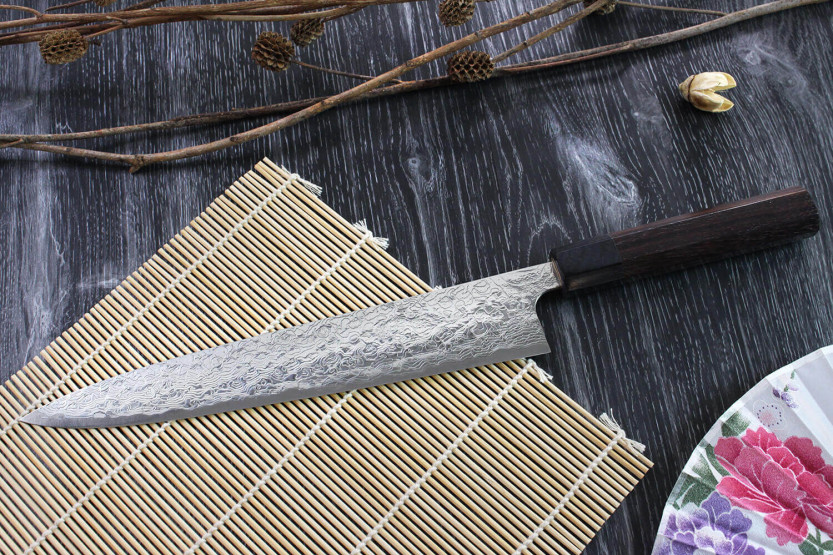 Faca japonesa sujihiki Takeshi Saji R2 Damascus 24cm feita à mão