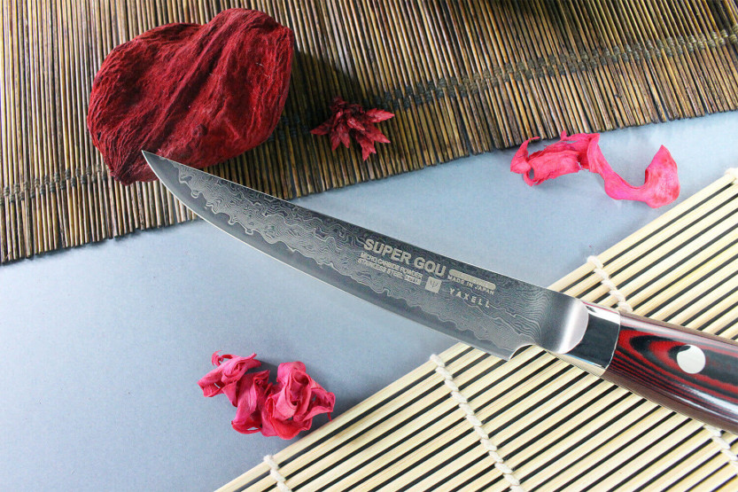 Yaxell SUPERGOU 11 cm japansk steakkniv i 161 lag damaskus