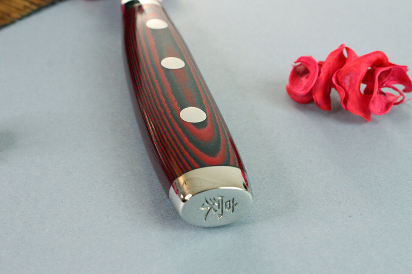 Yaxell SUPERGOU 11 cm japansk steakkniv i 161 lag damaskus