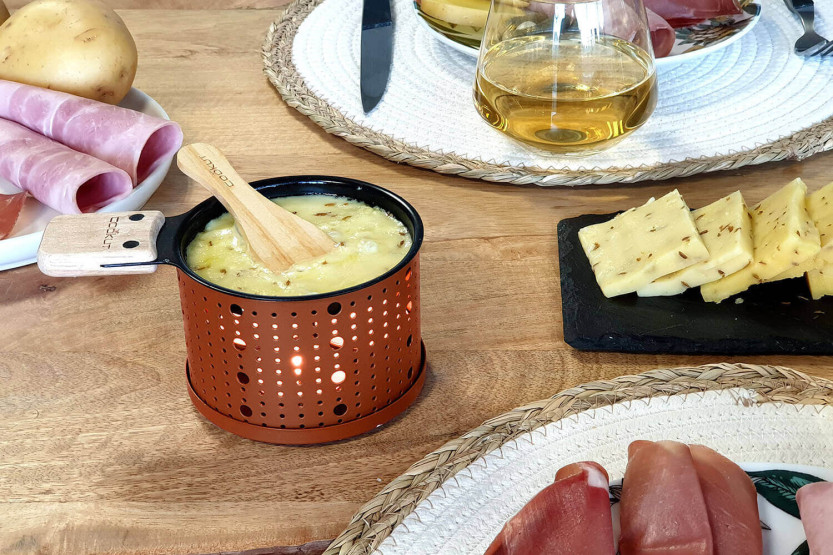 Conjunto de raclette a vela Cookut Lumi com frigideiras e espátulas para 2 pessoas
