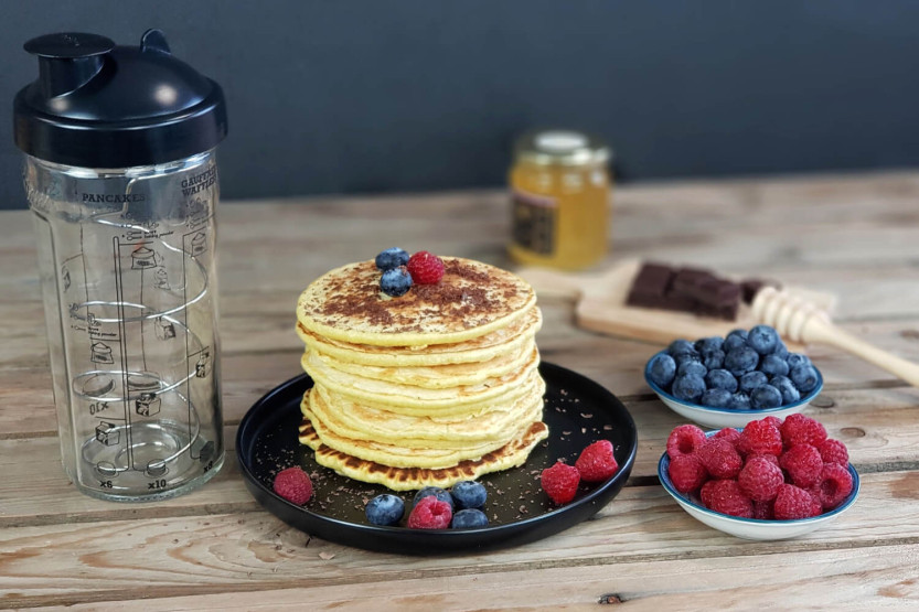 Cookut Shaker para panquecas e waffles - 1 shaker + 1 espátula + 1 livro de receitas
