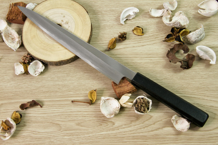 Kagekiyo Suri Urushi Japans handgemaakt sujihiki mes 24cm