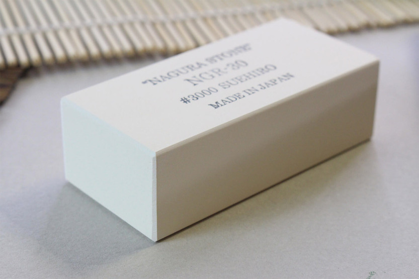 Suehiro nagura stone for polishing whetstones - Grains 3000