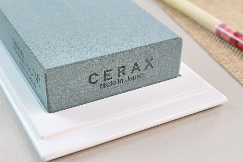 Japanse wetsteen Suehiro Cerax keramiek 180 korrel