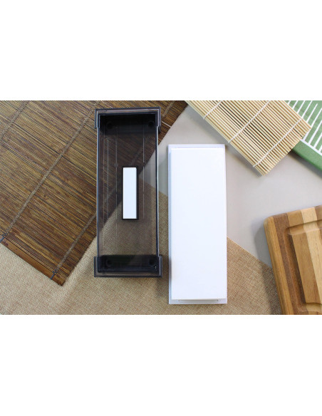 Japansk brytsten Suehiro Cerax ceramic 6000 grit på bas