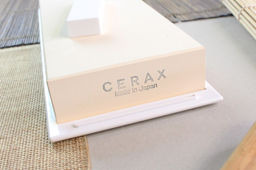 Japanese whetstone Suehiro Cerax ceramic 3000 grit on base - Size L