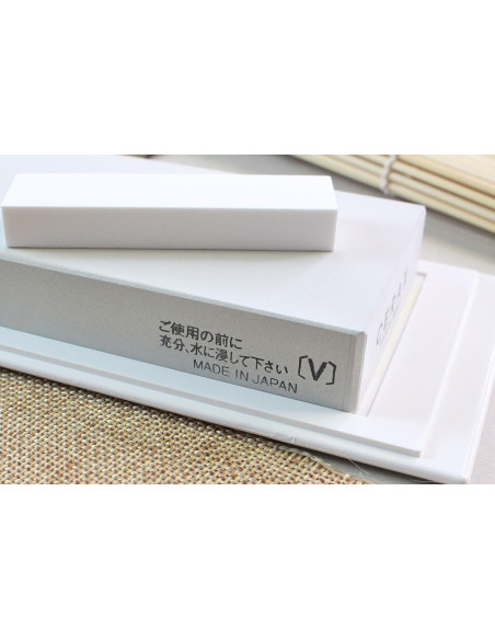 Piedra de afilar japonesa Suehiro Cerax de cerámica de grano 320 sobre base