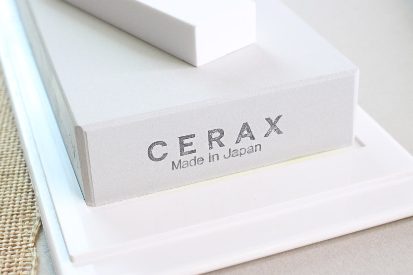 Japanese whetstone Suehiro Cerax ceramic 320 grit on base
