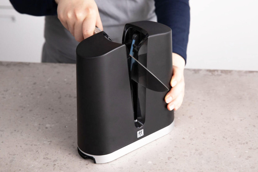 Afilador Zwilling V-Edge para cuchillos occidentales y japoneses