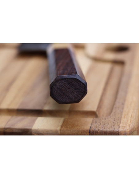 Vasaroitu japanilainen kokkiveitsi Yu Kurosaki senko 21cm SG2 teräs