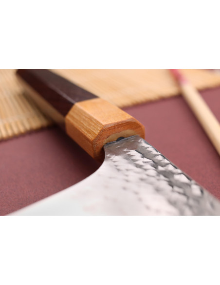 Hamrad japansk kockkniv Yu Kurosaki senko 24cm SG2 stål
