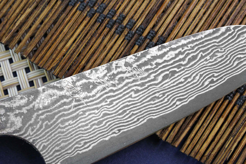 Faca de aparar japonesa artesanal Yoshimi Kato 8,5cm VG10  Damasco em madeira de cerejeira