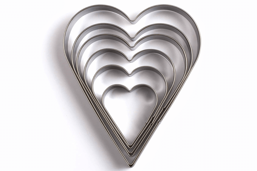 Set of 6 Livoo heart-shaped stainless steel cookie cutters