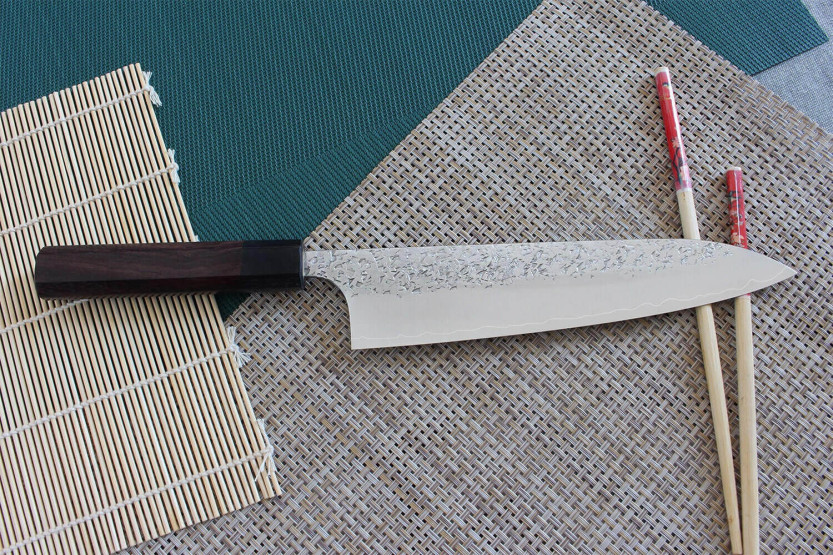 Yu Kurosaki Shizuku 21cm SG2 acero martillado artesanal cuchillo de chef japonés