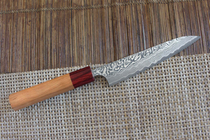 Yoshimi Kato 15cm SG2 Damasco madera de cerezo cuchillo universal japonesa artesanal