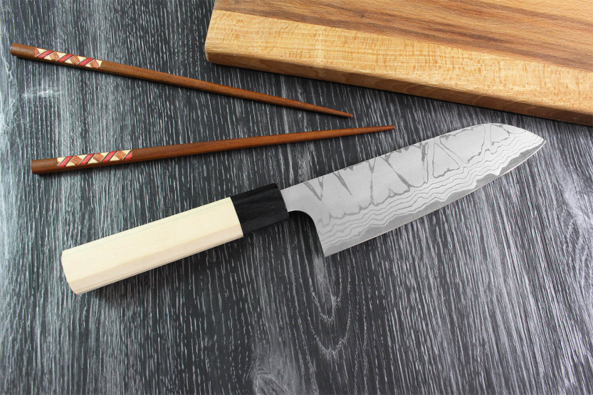 Masakage Shimo 17cm Shirogami käsintehty japanilainen santoku veitsi