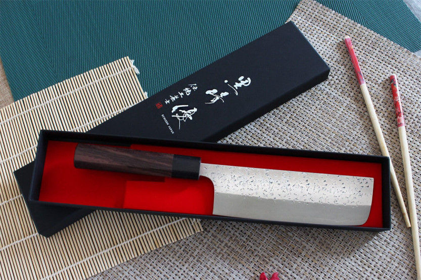 Hammered Japanese nakiri knife Yu Kurosaki Shizuku 16.5cm steel SG2