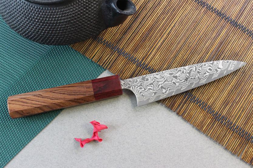 Yoshimi Kato 12 cm SG2 Damaskus håndlavet japansk universalkniv